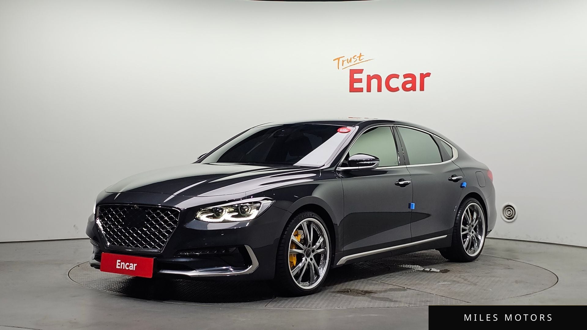Hyundai Grandeur 2017 — фото 1 из 12