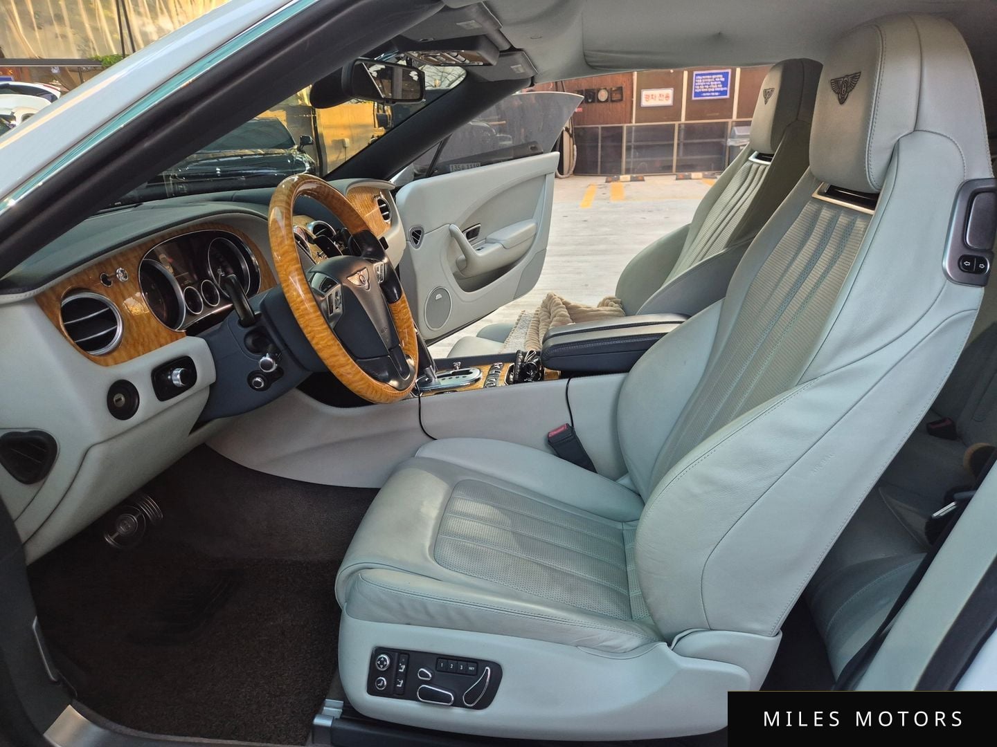 Bentley Continental GT 2012 — миниатюра 10
