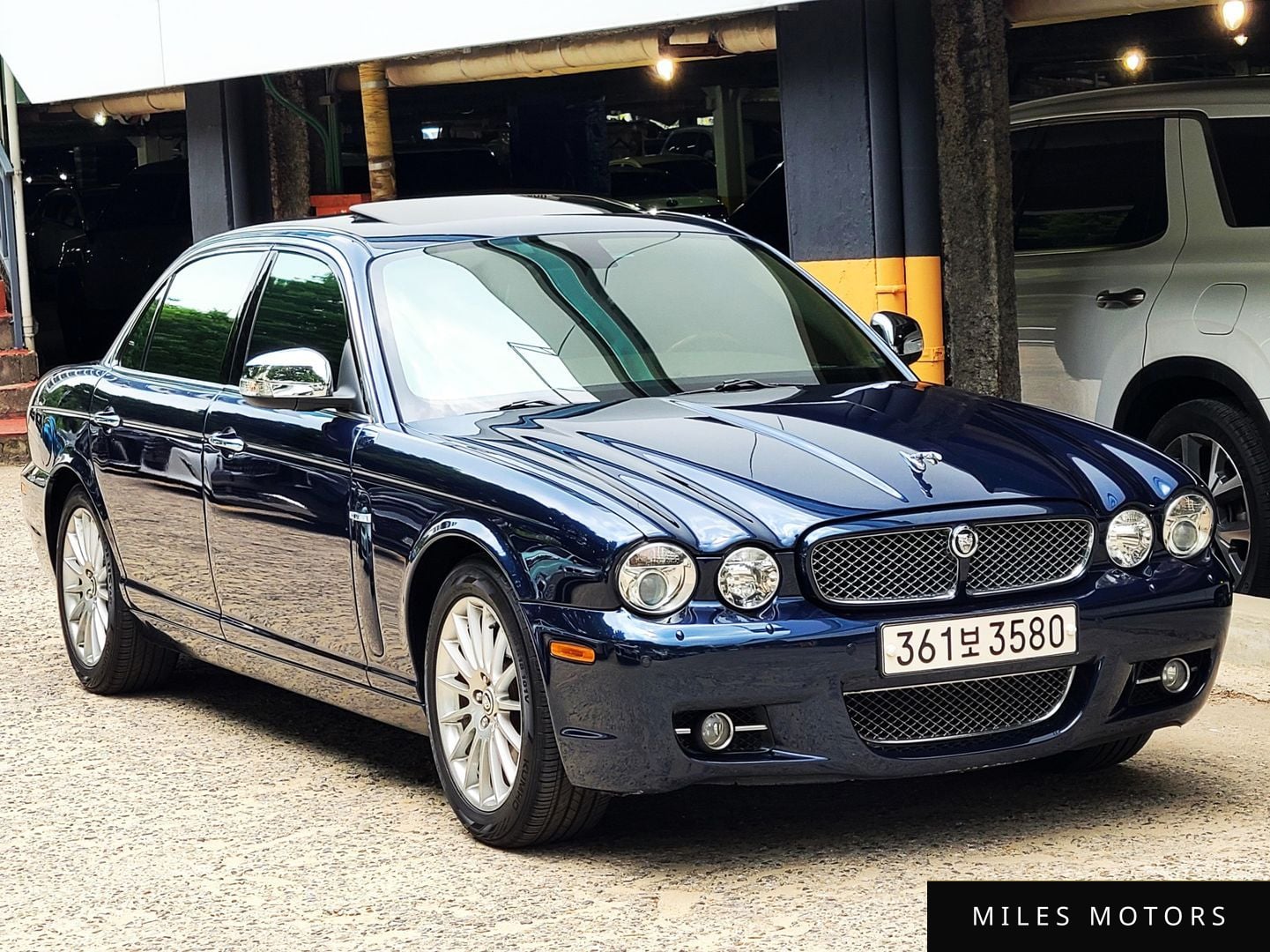 Jaguar New XJ 2009 — миниатюра 2