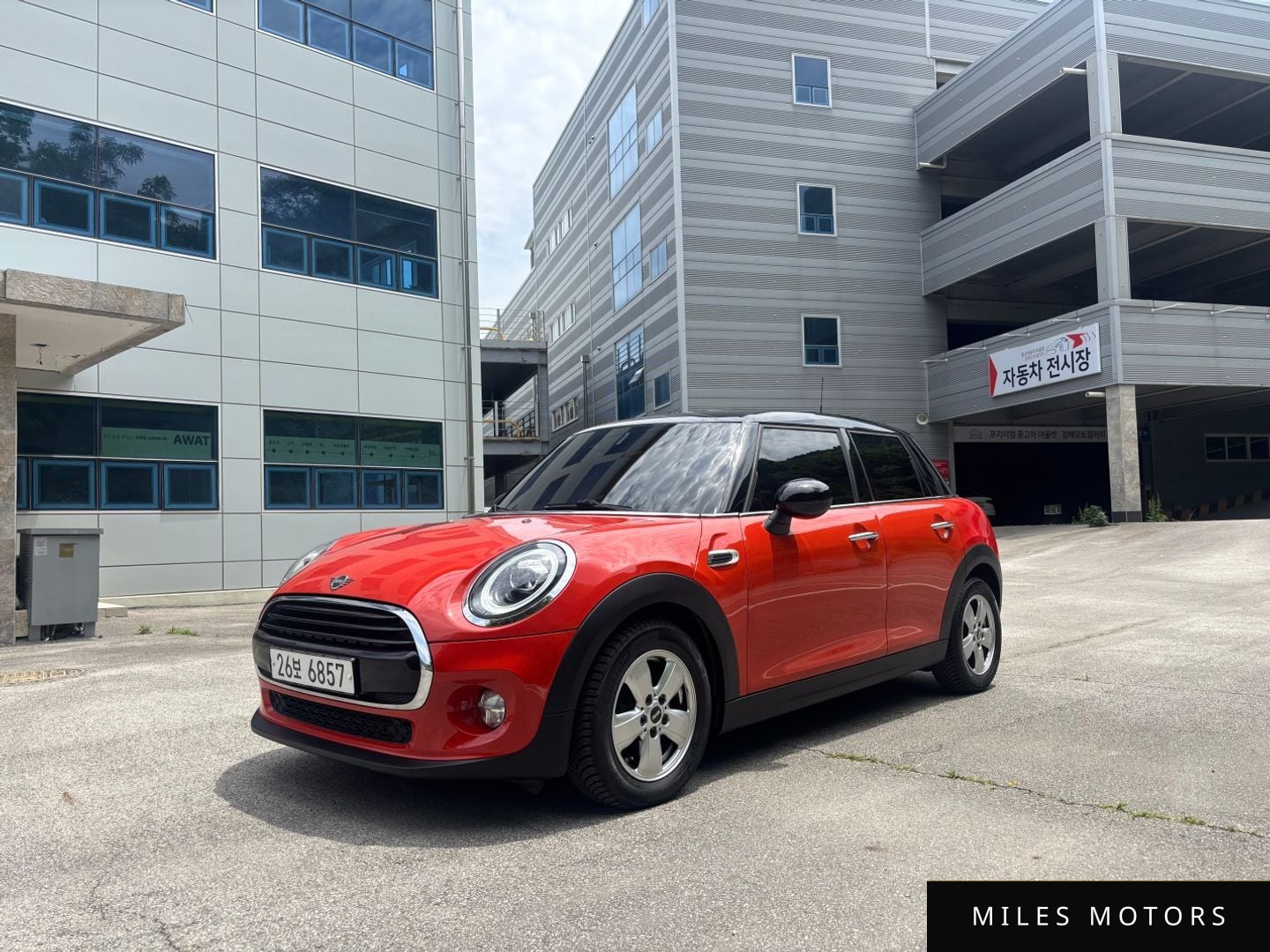 MINI Cooper 2019 — фото 1 из 12