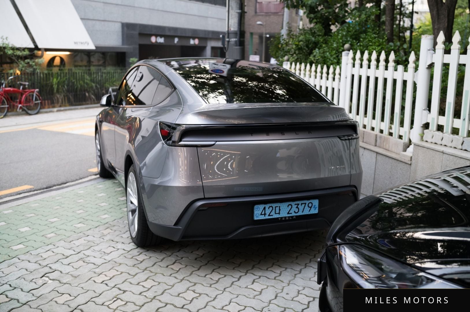 Tesla Model Y 2025 — миниатюра 8