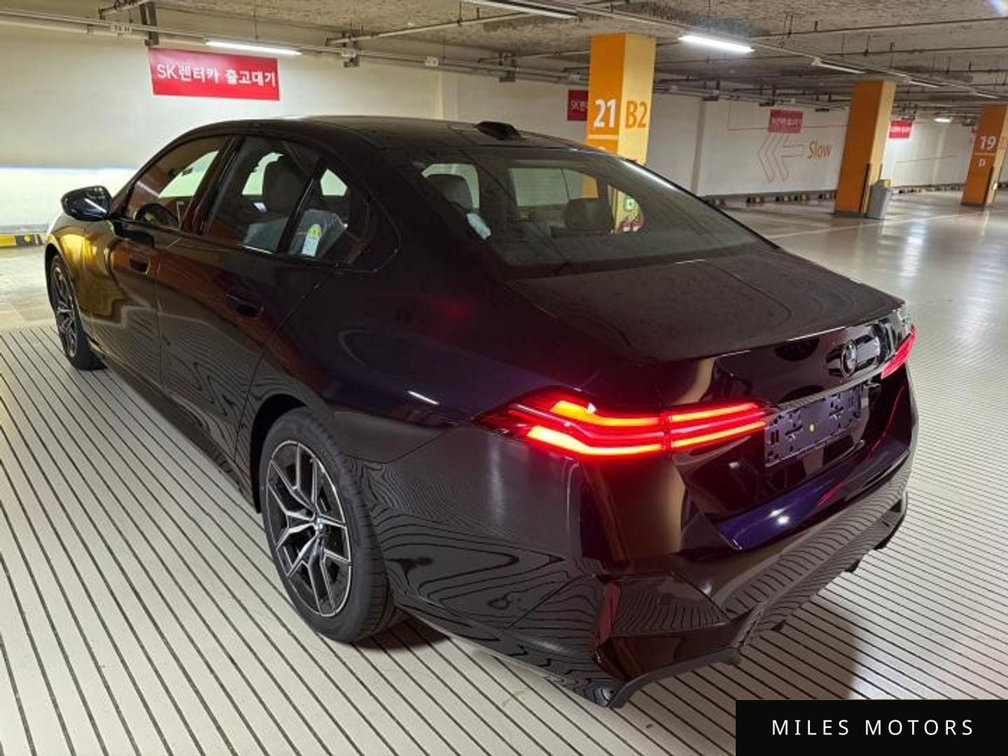 BMW 5 Series (G60) 2026 — миниатюра 12