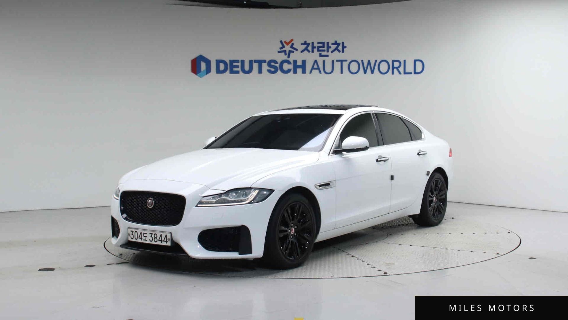 Jaguar XF (X260) 2017 — миниатюра 2