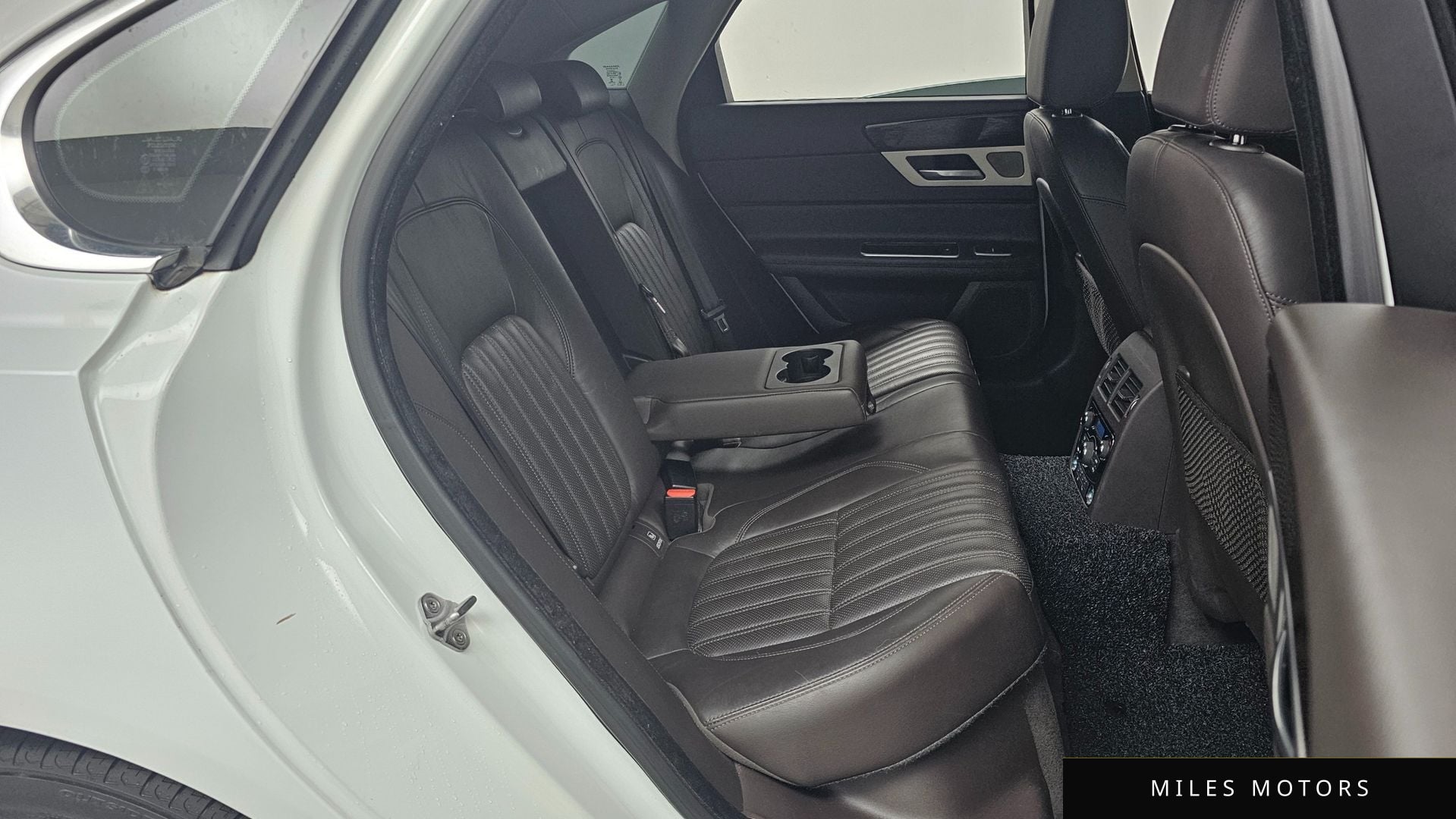 Jaguar XF (X260) 2017 — миниатюра 12