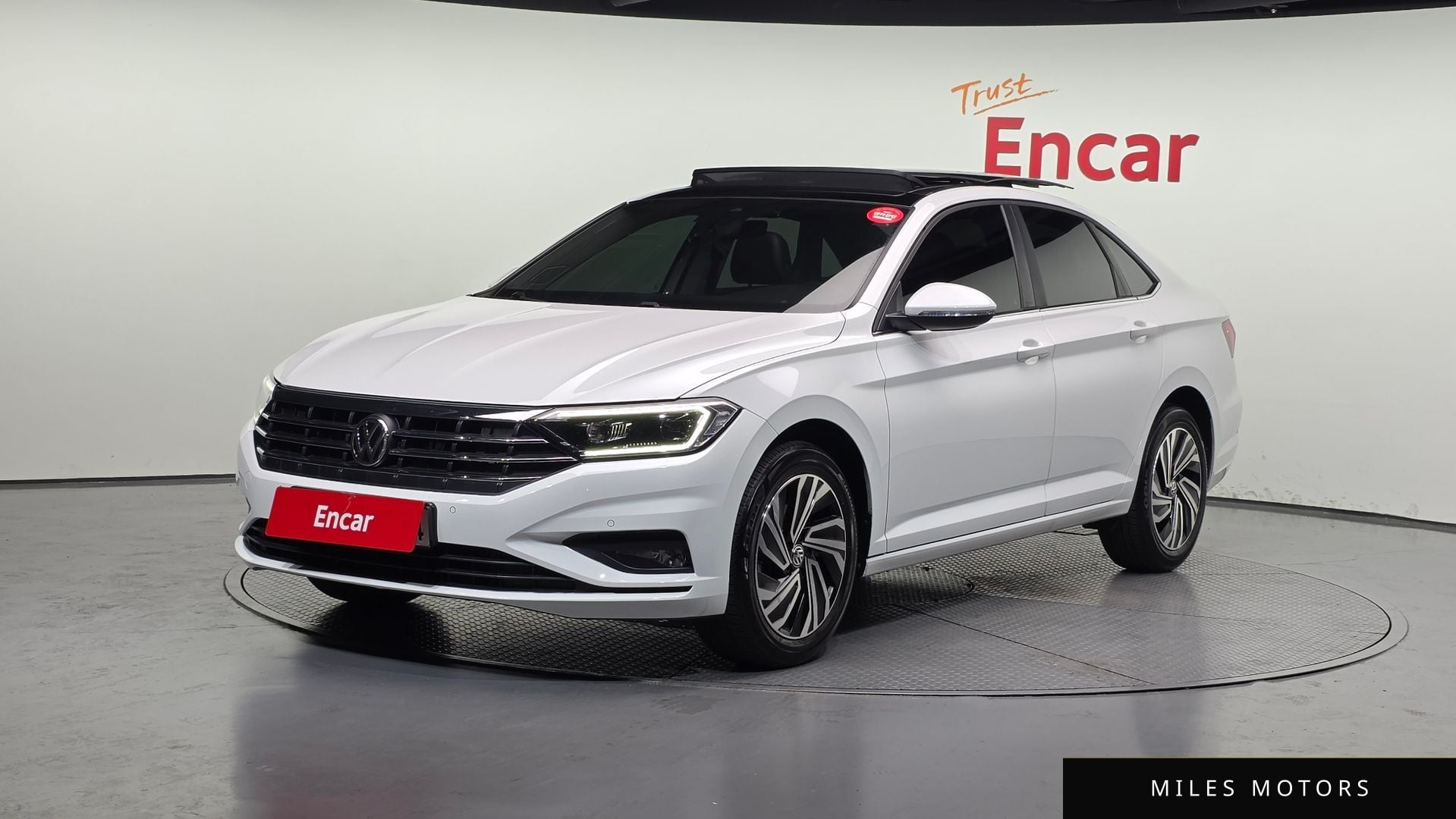 Volkswagen Jetta 2021 — фото 1 из 12