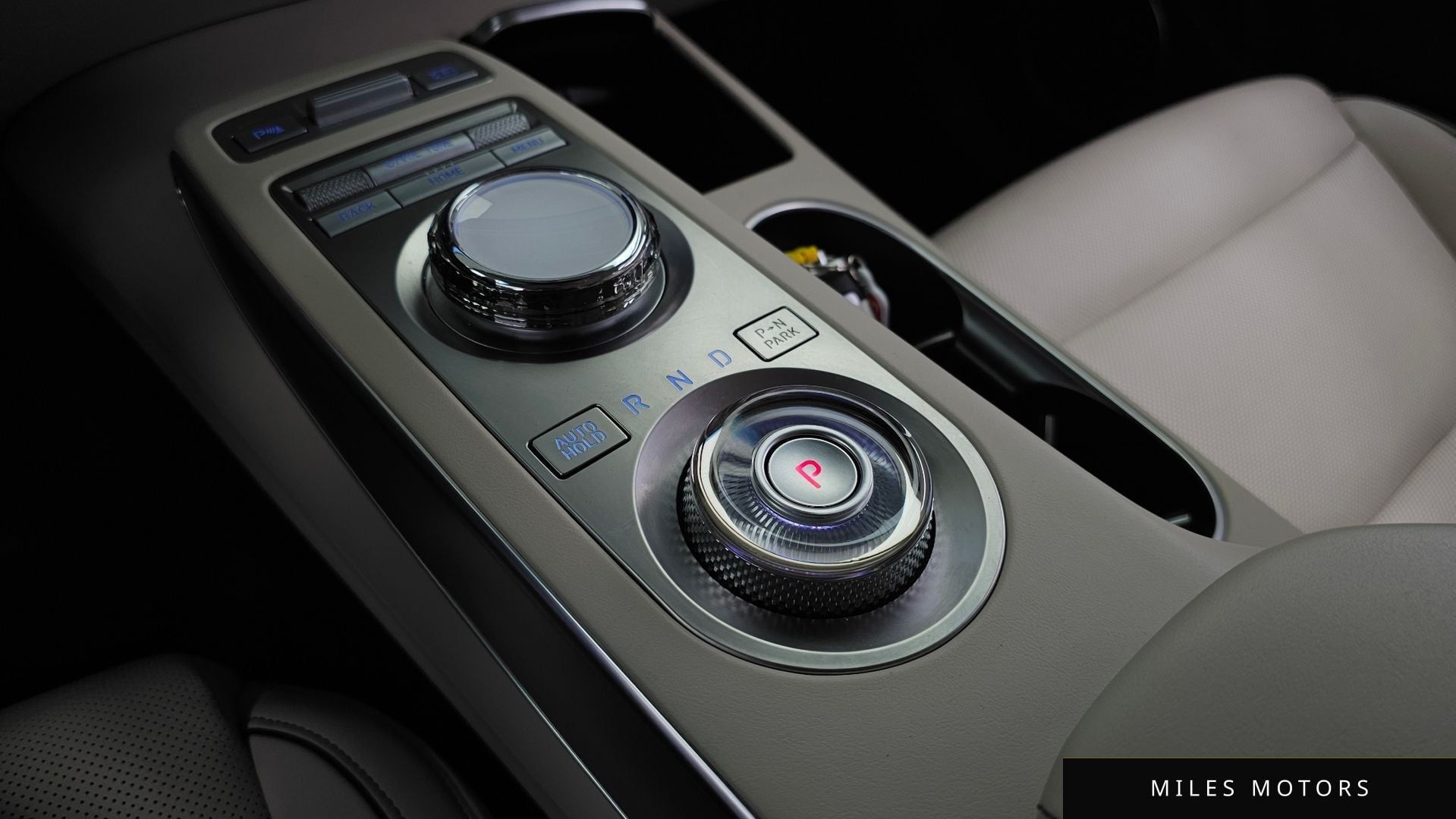 Genesis GV70 2021 — миниатюра 12