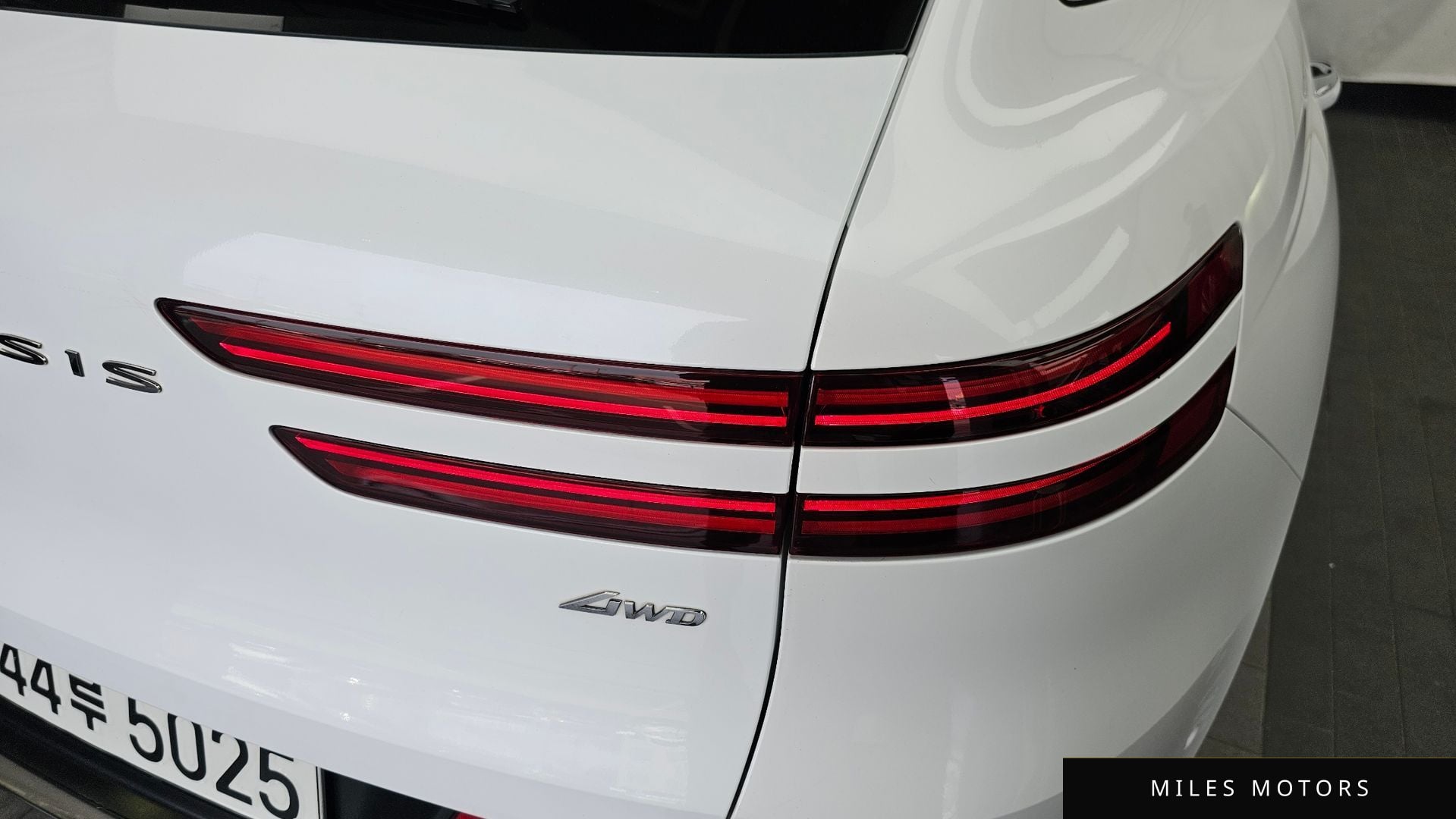 Genesis GV70 2023 — миниатюра 9