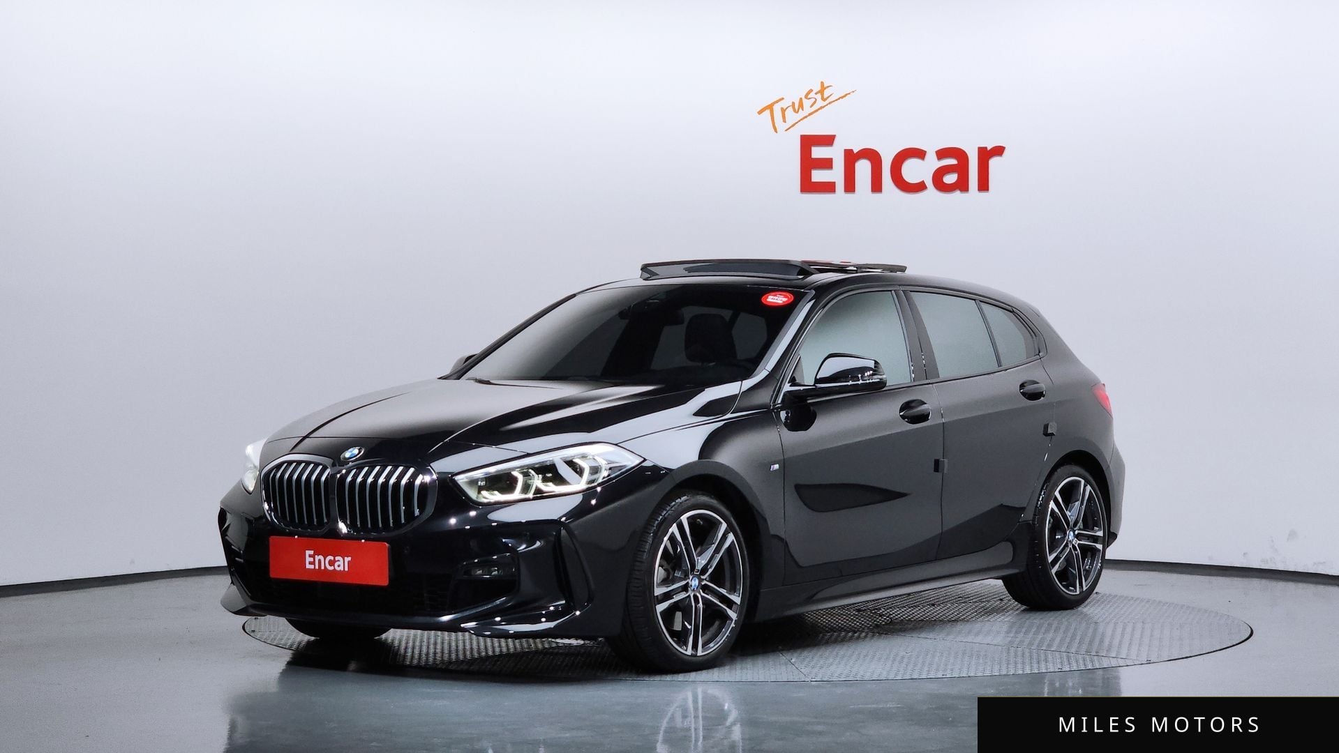 BMW 1 Series (F40) 2024 — фото 1 из 12