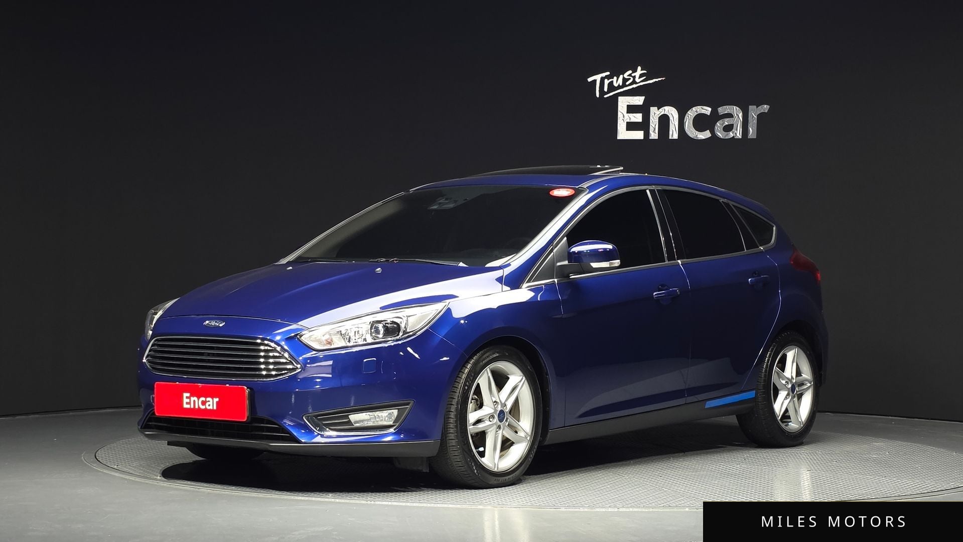 Ford Focus 2016 — фото 1 из 12