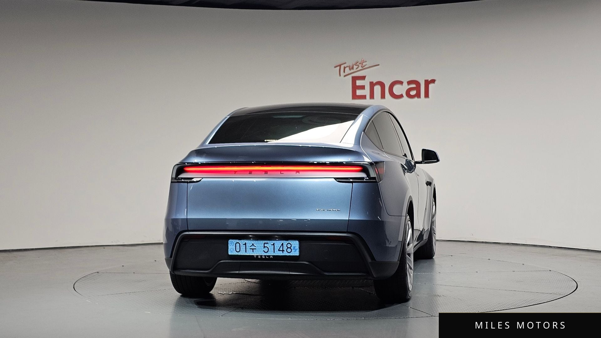 Tesla Model Y 2025 — миниатюра 3