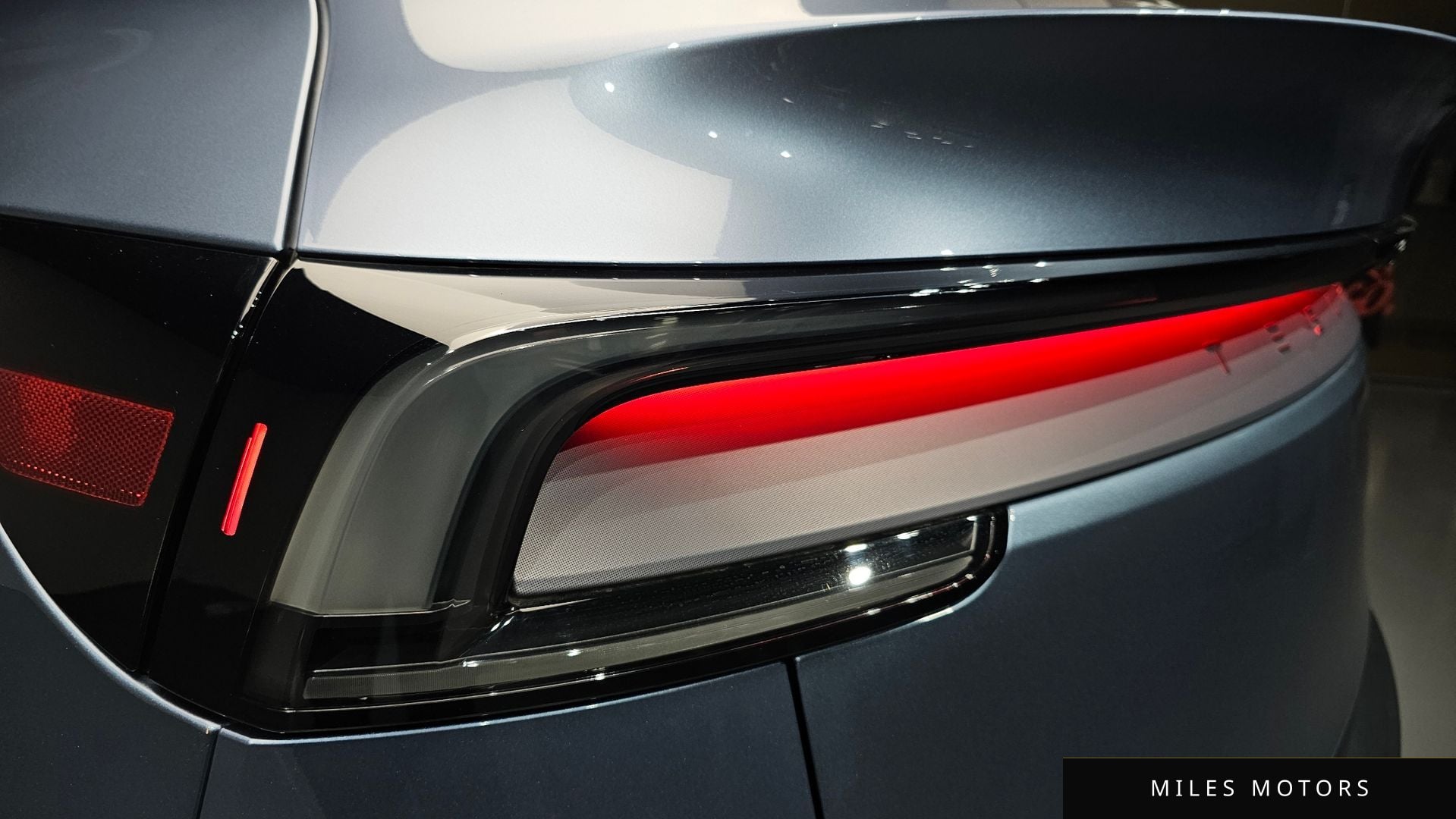 Tesla Model Y 2025 — миниатюра 8