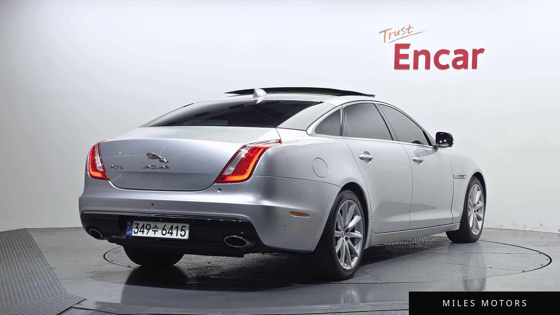 Jaguar All New XJ 2017 — миниатюра 2