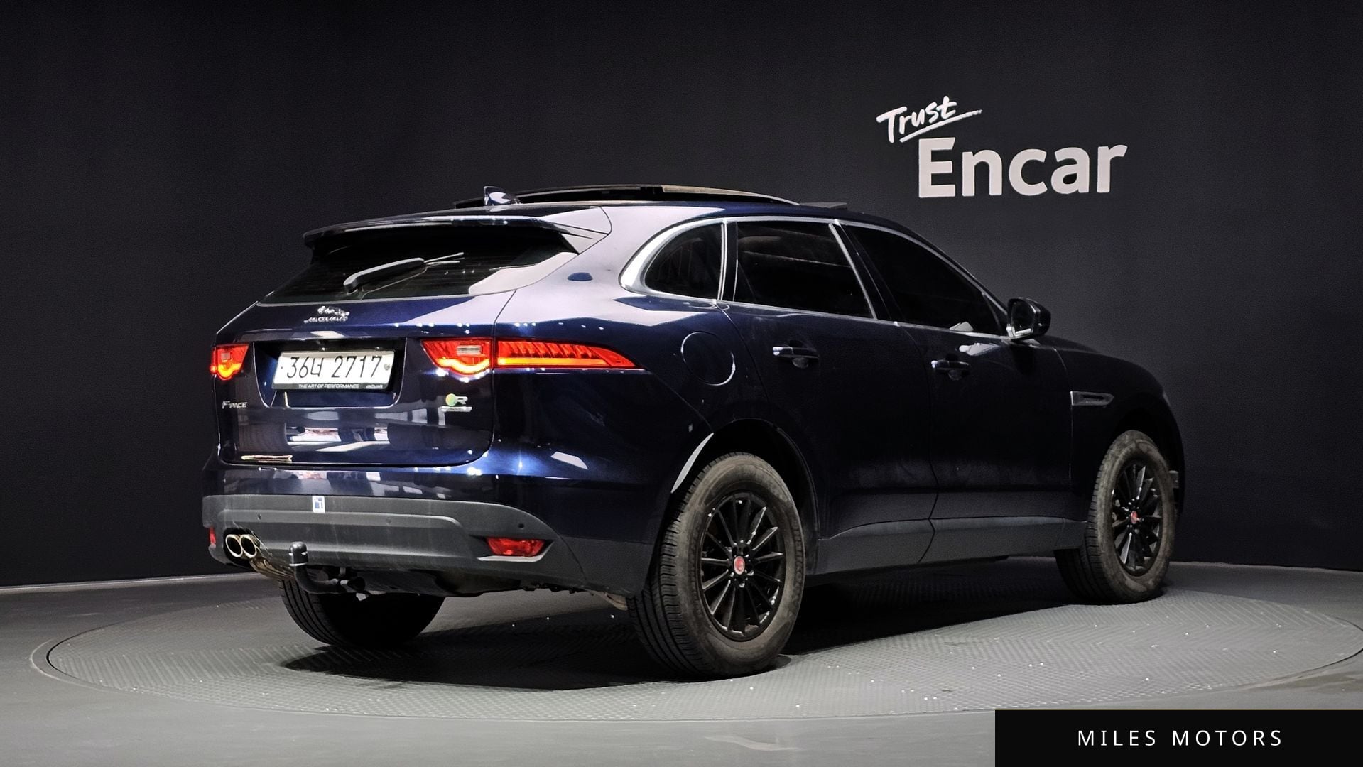 Jaguar F-PACE 2018 — миниатюра 2