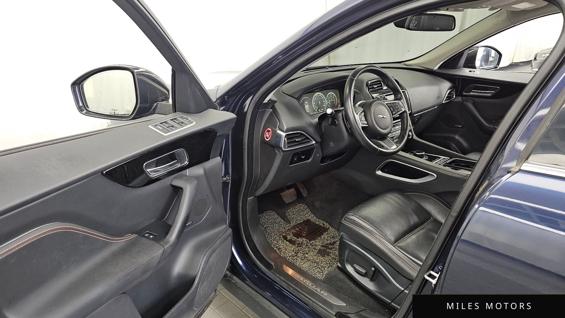 Jaguar F-PACE 2018 — миниатюра 10