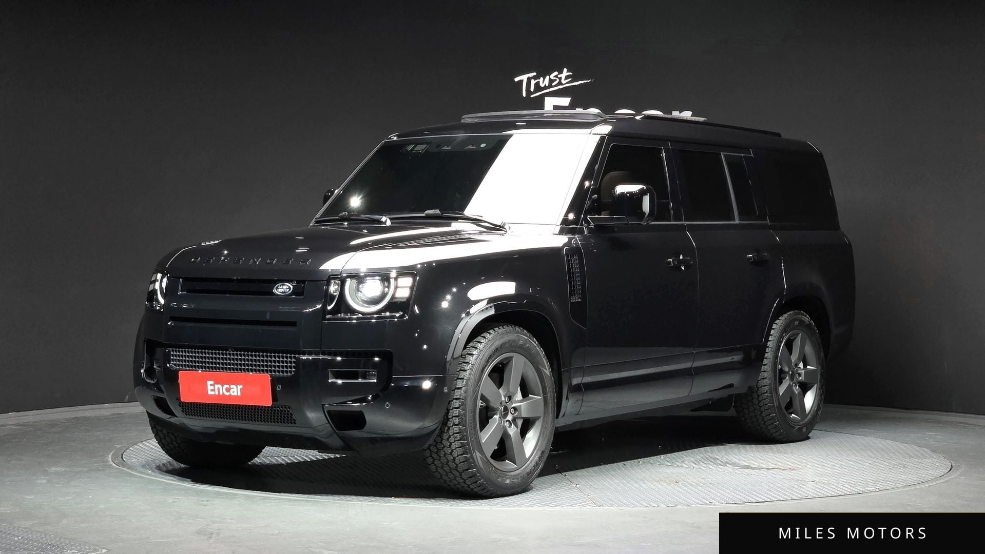 Land Rover Defender 2026