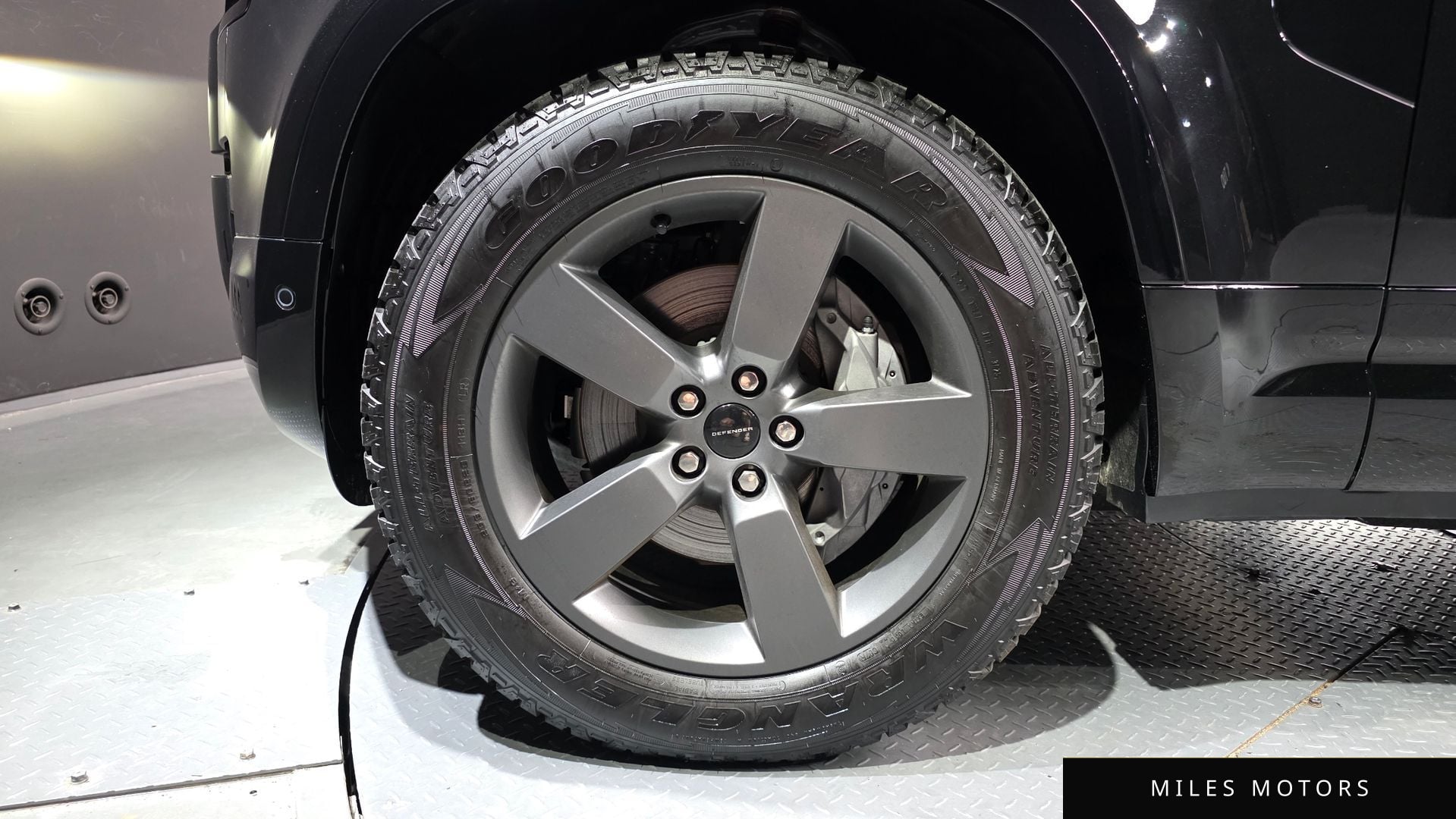 Land Rover Defender 2026 — миниатюра 5