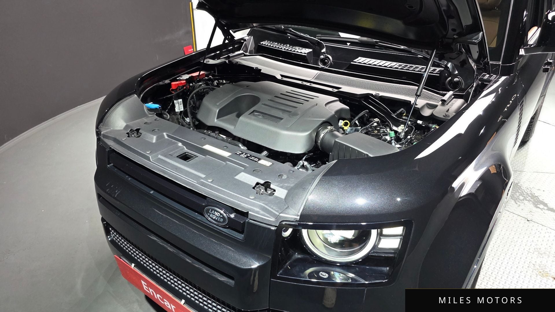Land Rover Defender 2026 — миниатюра 6