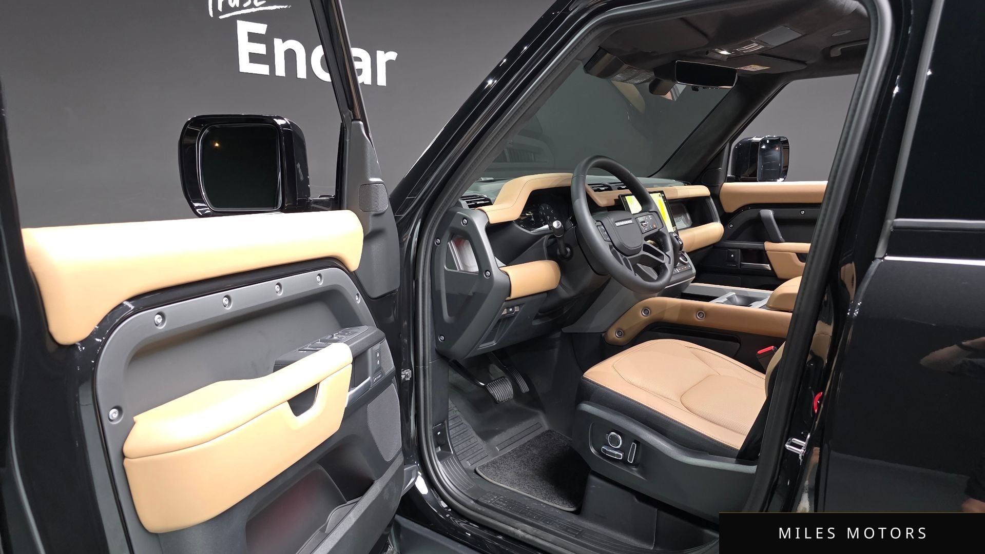 Land Rover Defender 2026 — миниатюра 10
