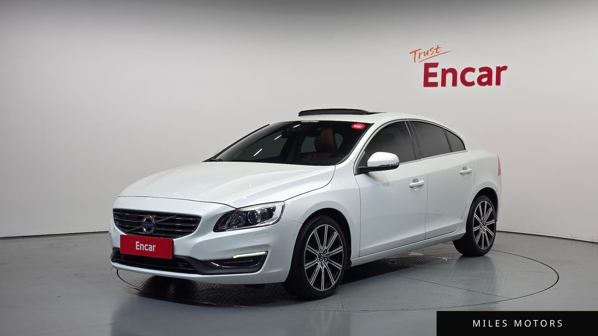 Volvo S60 2016 — фото 1 из 12