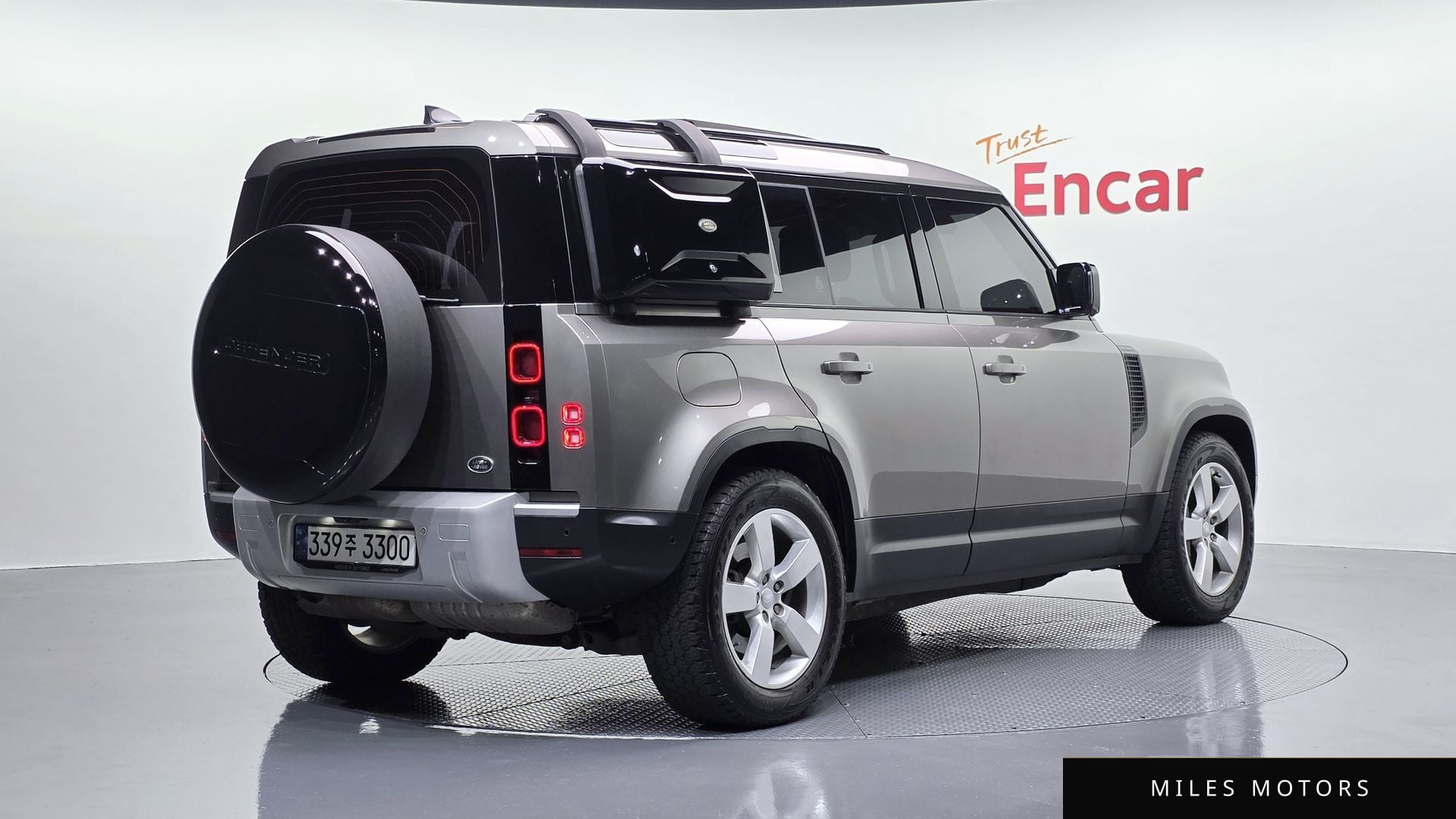 Land Rover Defender 2023 — миниатюра 2
