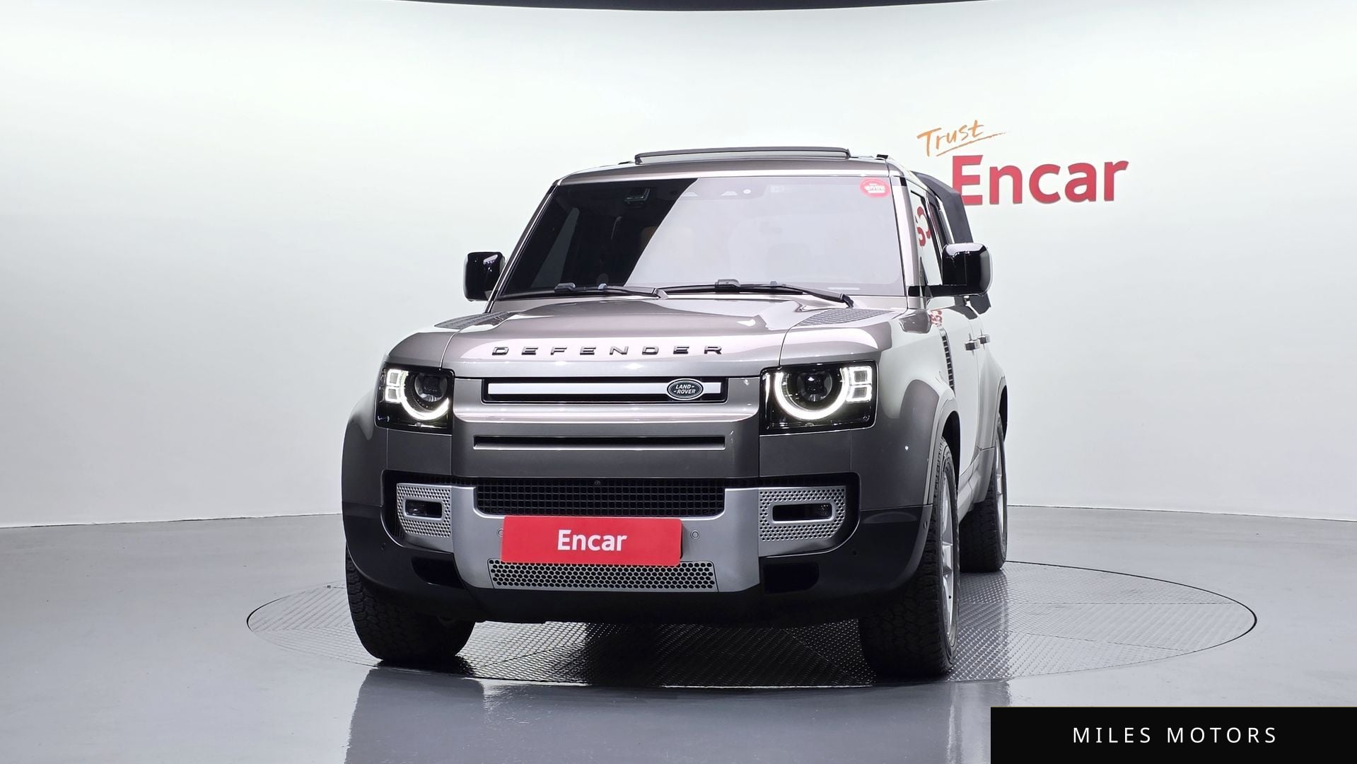 Land Rover Defender 2023 — миниатюра 3