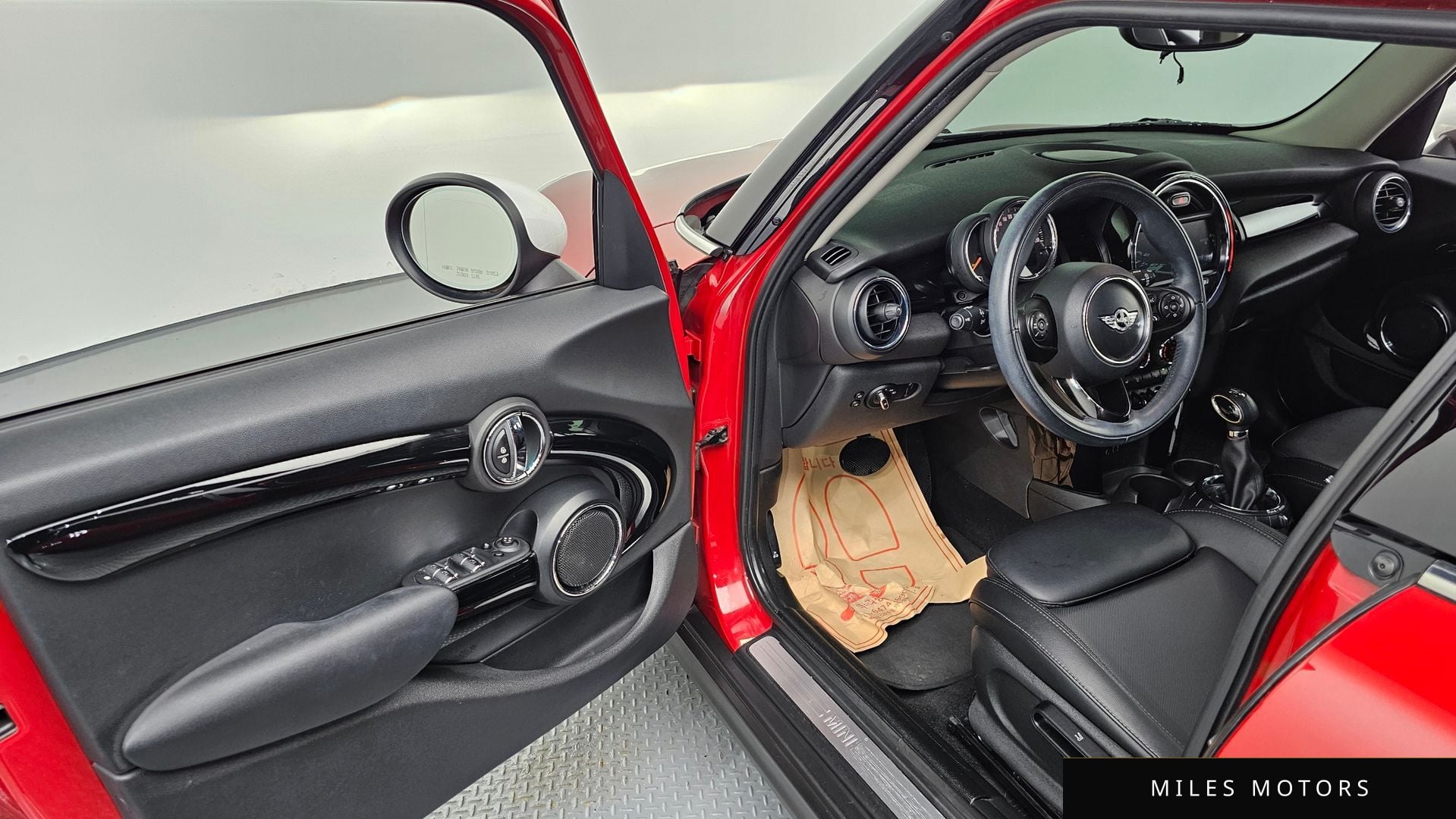 MINI Cooper 2017 — миниатюра 10
