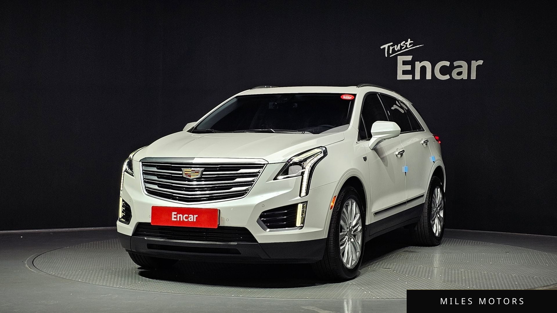 Cadillac XT5 2018 — фото 1 из 12