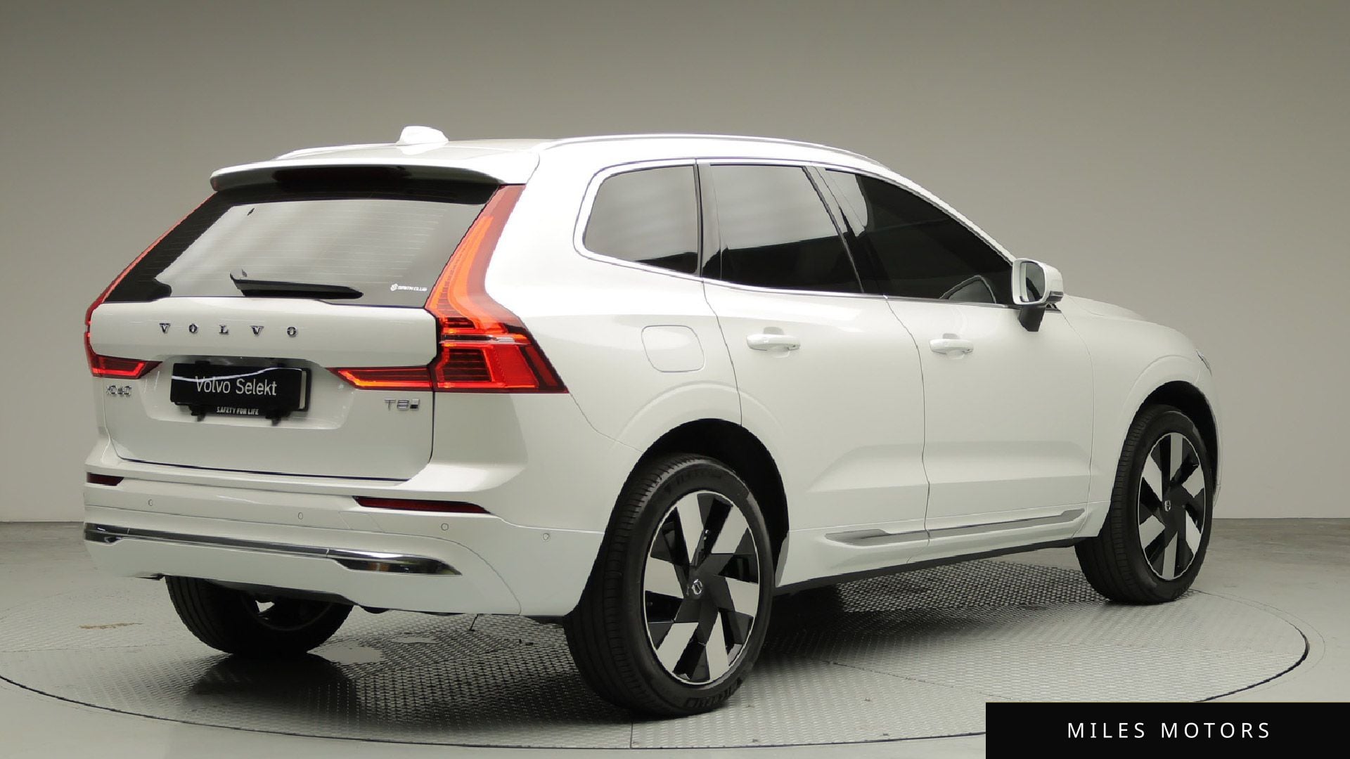 Volvo XC60 2025 — миниатюра 4