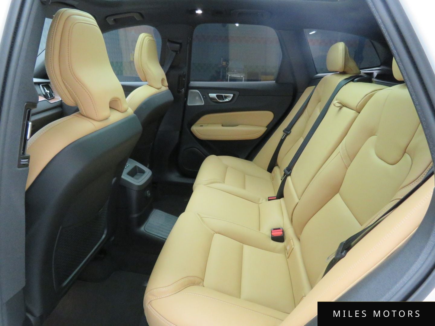 Volvo XC60 2025 — миниатюра 11