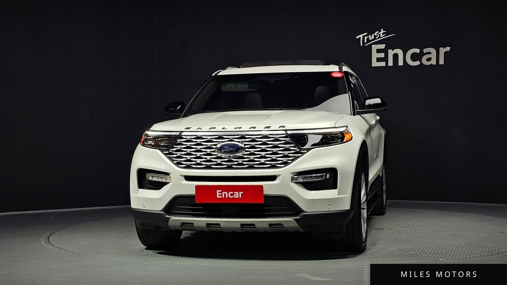 Ford Explorer 2021 — миниатюра 3