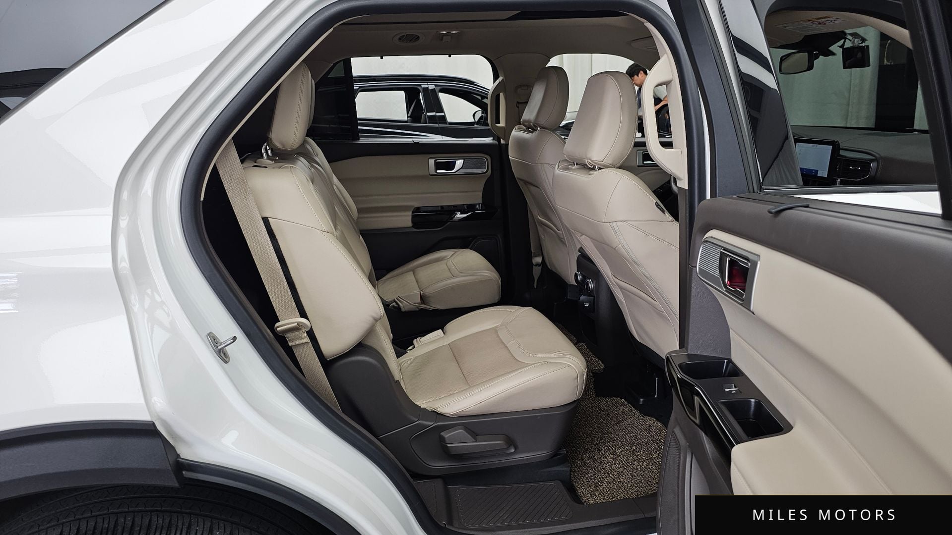 Ford Explorer 2021 — миниатюра 12