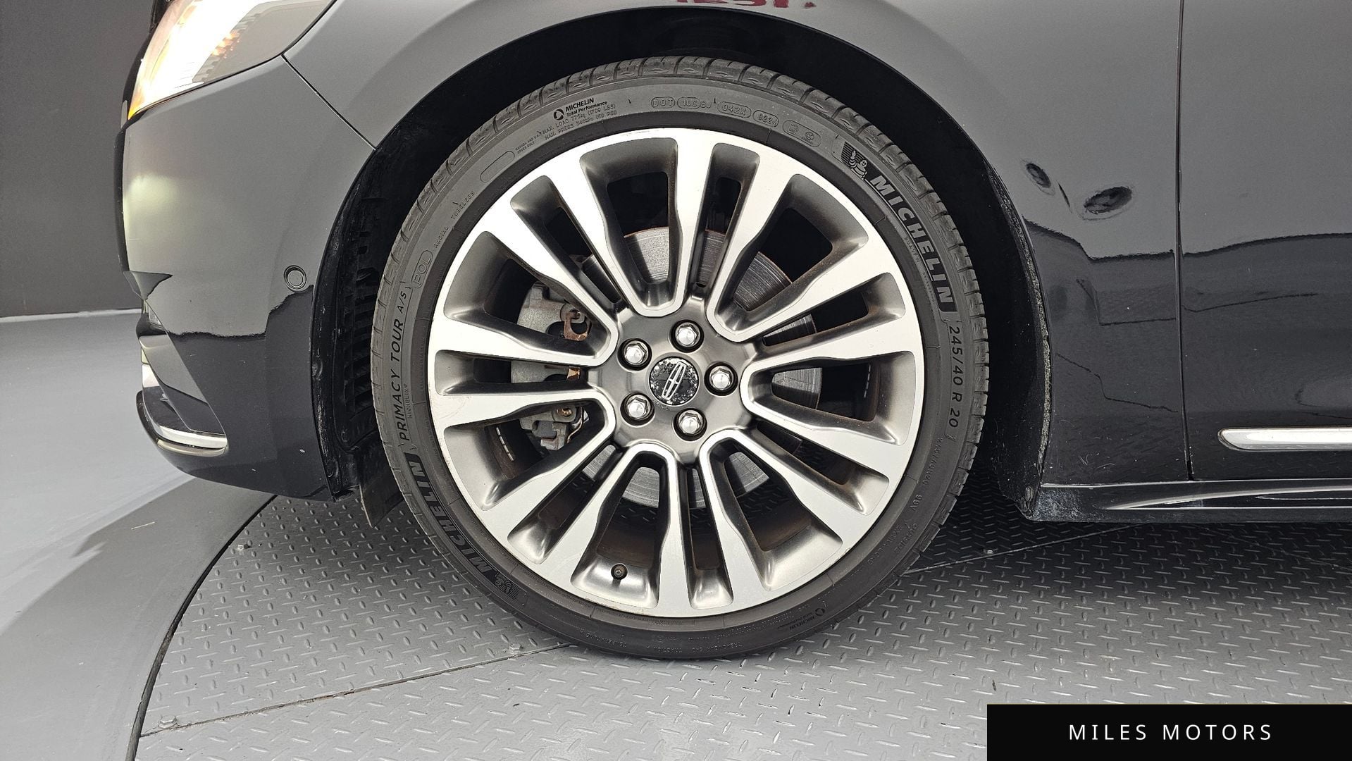 Lincoln Continental 2017 — миниатюра 5