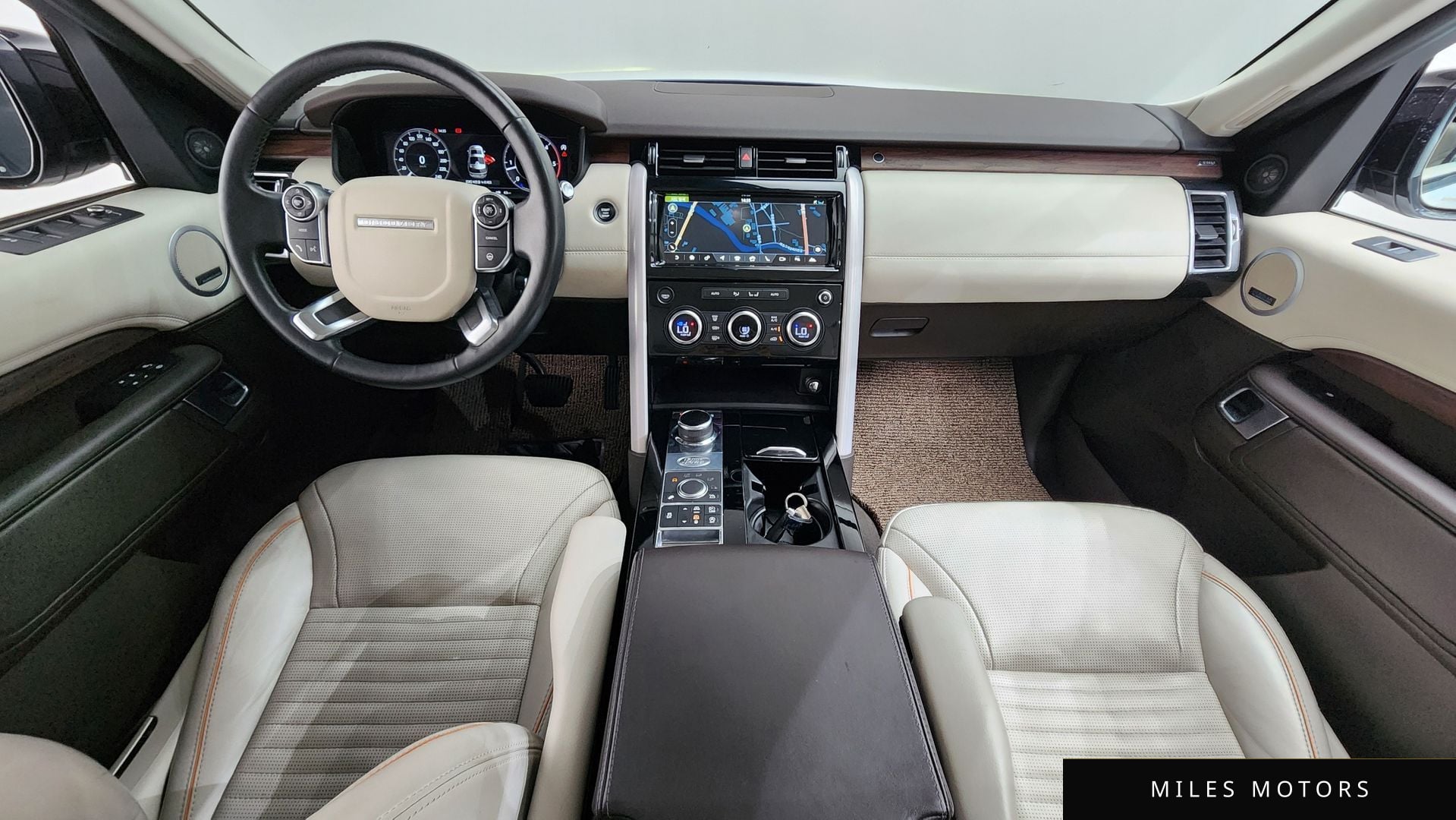 Land Rover Discovery 2018 — миниатюра 7