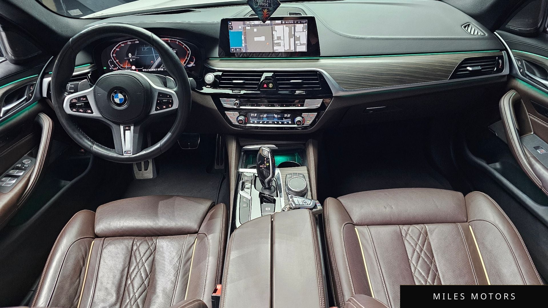 BMW 5 Series (G30) 2020 — миниатюра 9