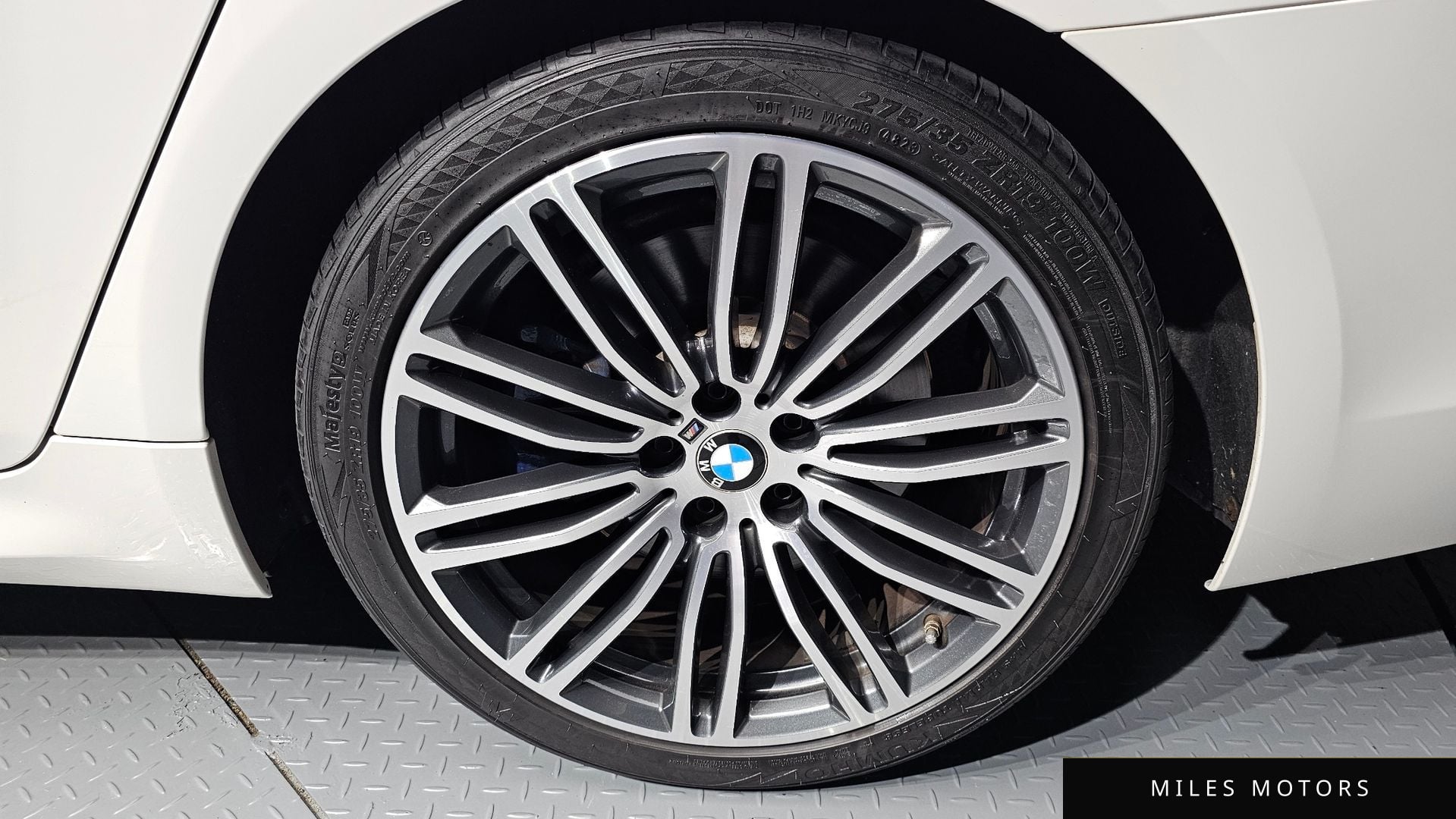 BMW 5 Series (G30) 2020 — миниатюра 6
