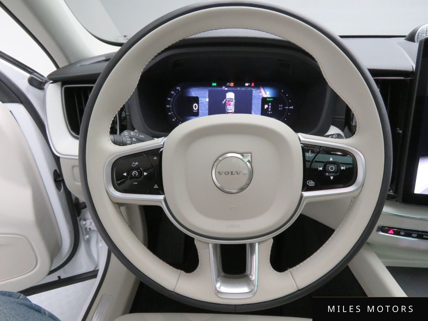 Volvo XC60 2026 — миниатюра 12