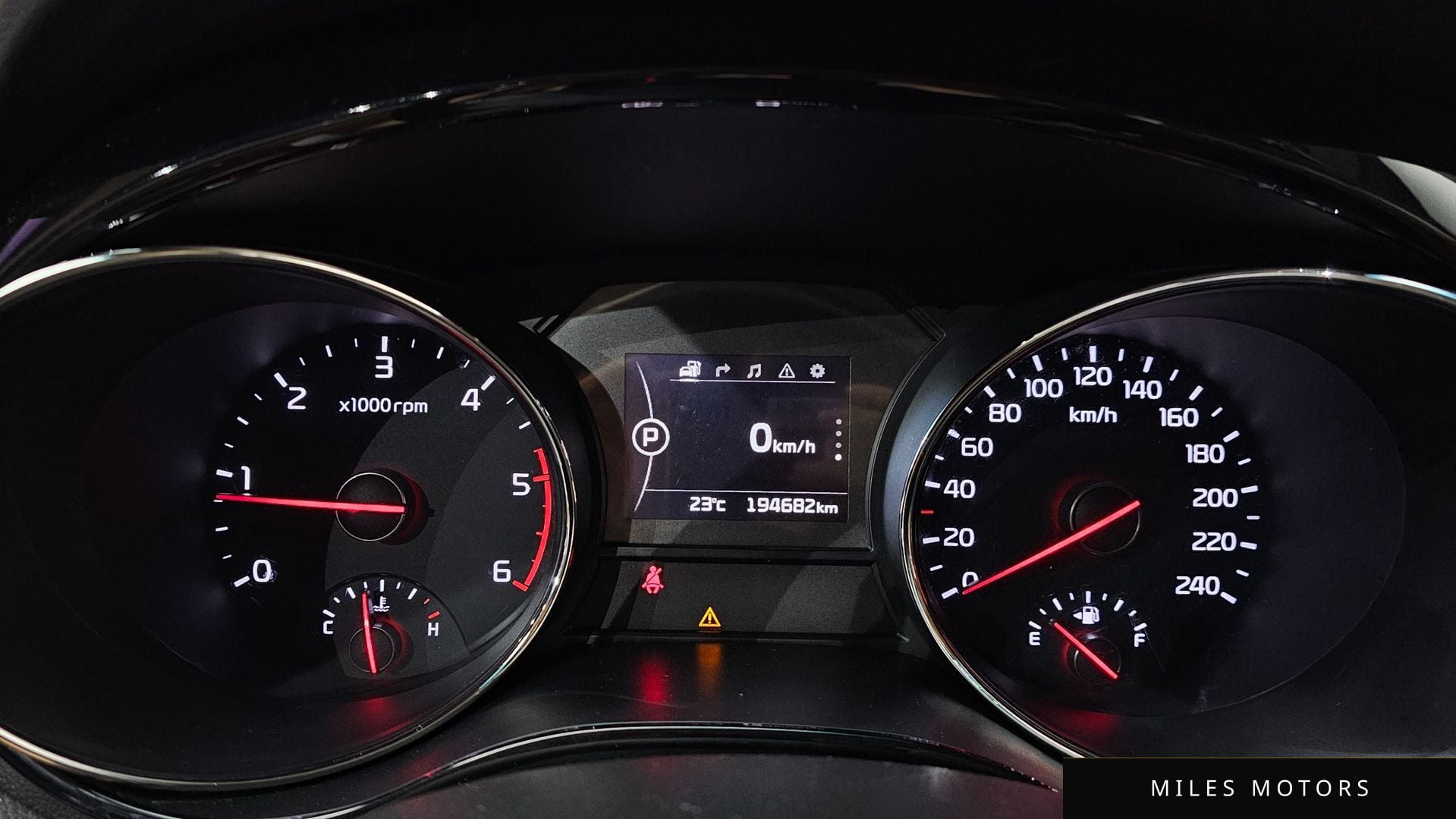 Kia Canival 2016 — миниатюра 10