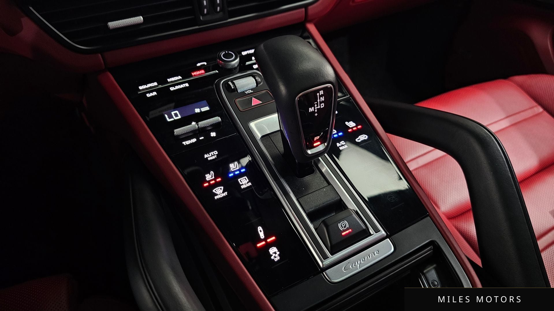 Porsche Cayenne 2021 — миниатюра 12