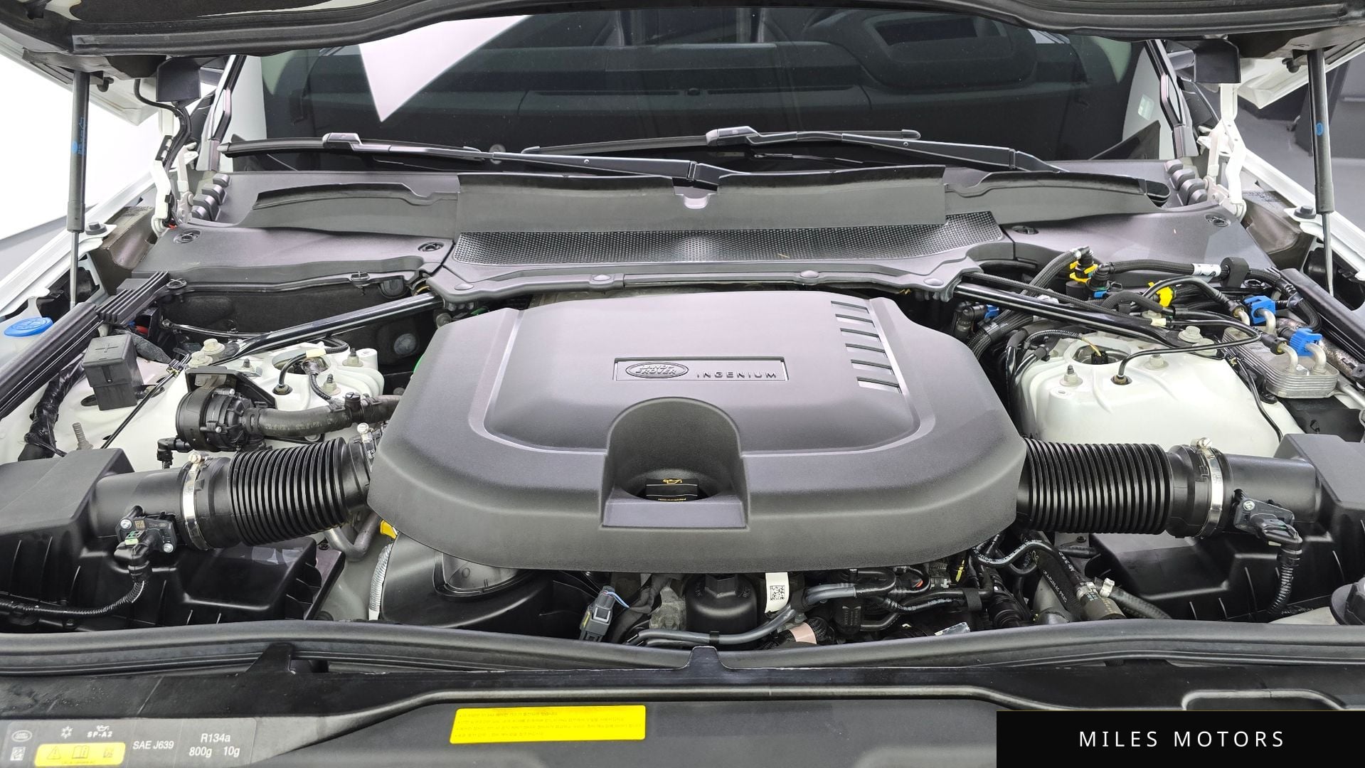 Land Rover Discovery 2023 — миниатюра 6
