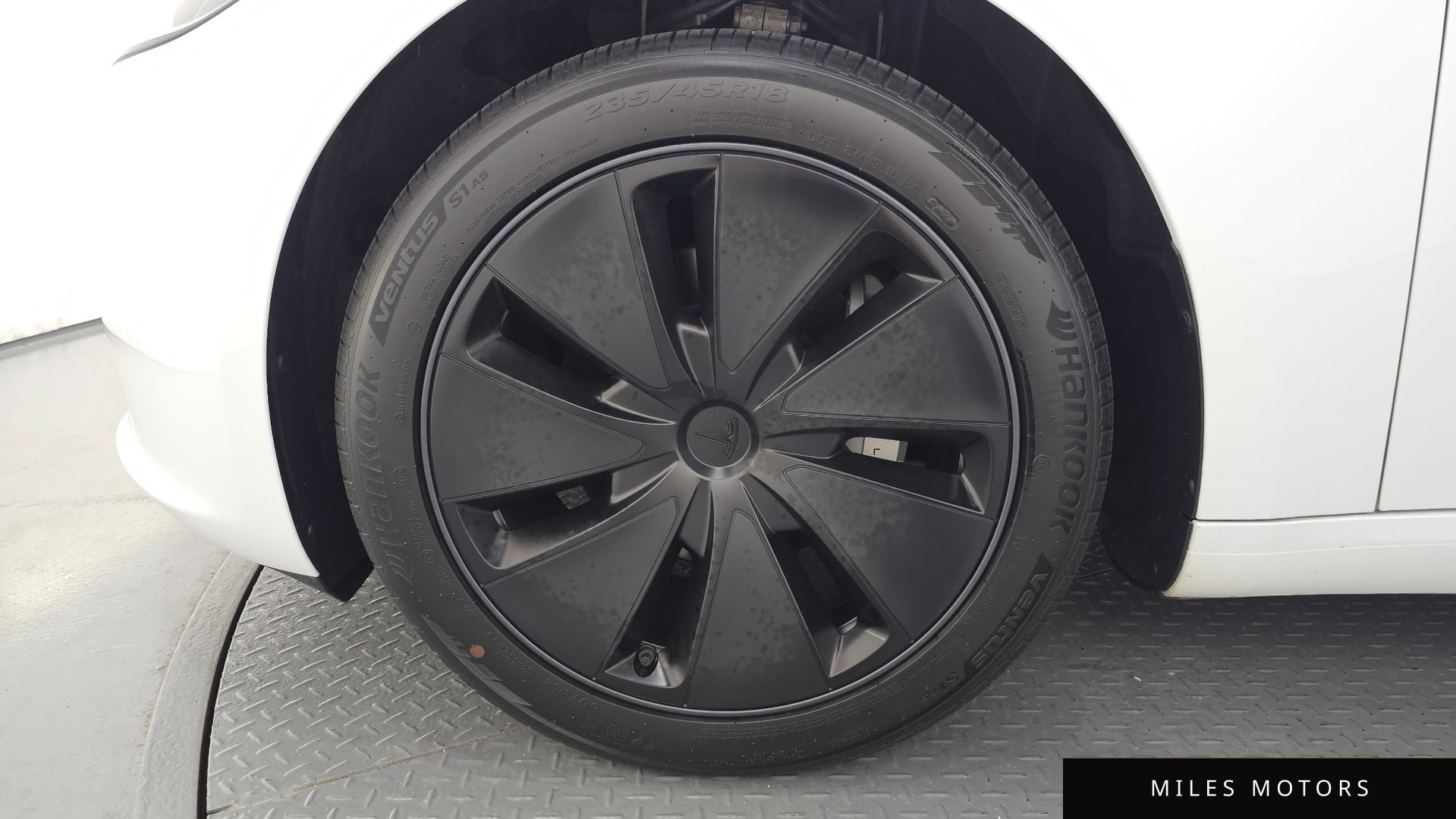 Tesla Model 3 2024 — миниатюра 4