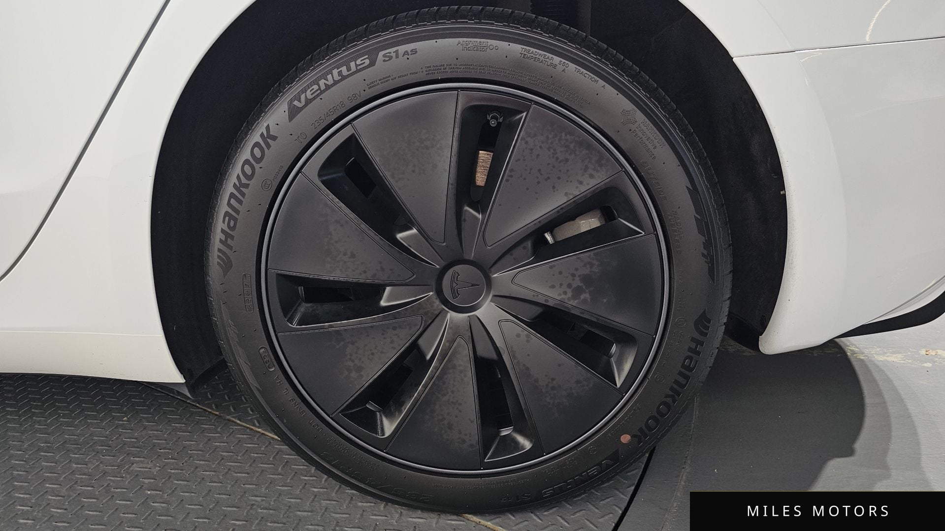 Tesla Model 3 2024 — миниатюра 6