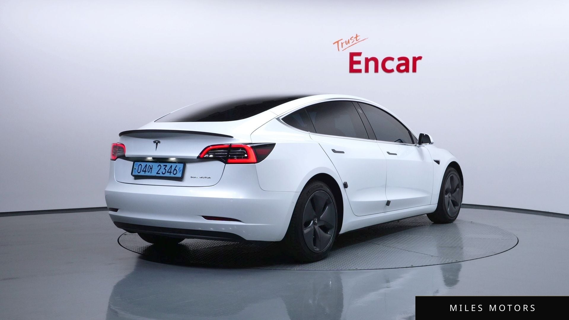 Tesla Model 3 2020 — миниатюра 2