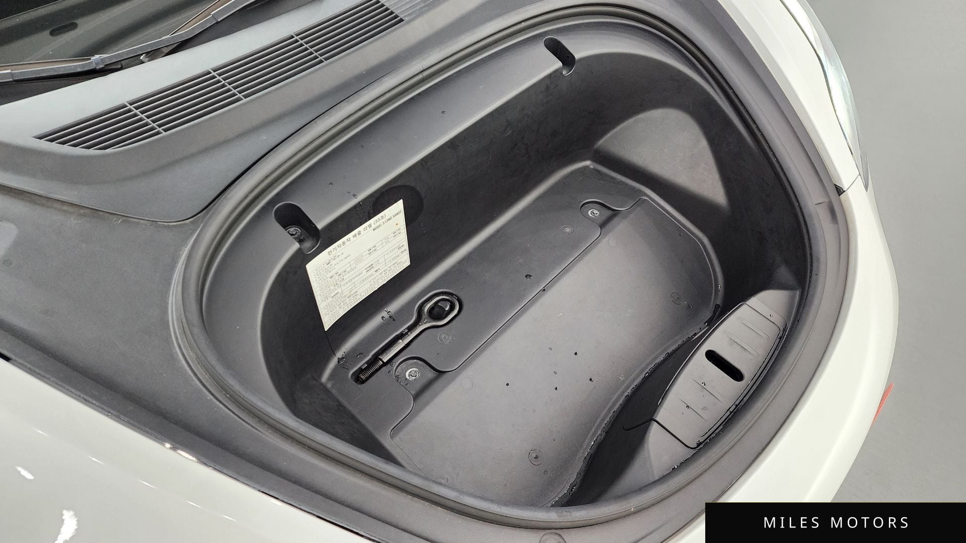 Tesla Model 3 2020 — миниатюра 6