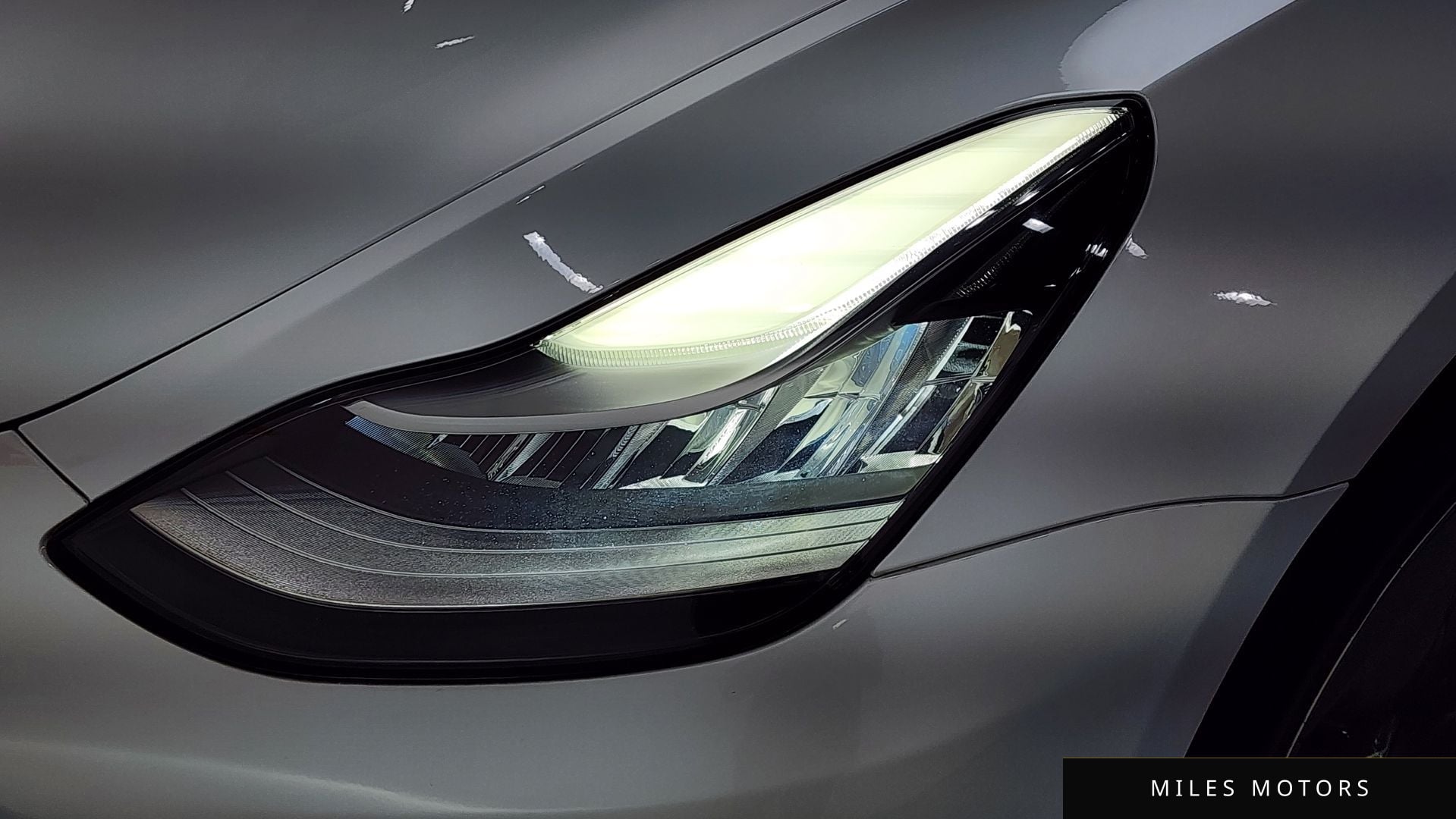 Tesla Model 3 2020 — миниатюра 8