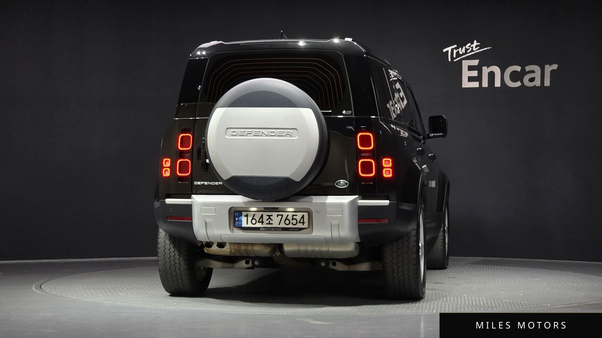Land Rover Defender 2023 — миниатюра 4