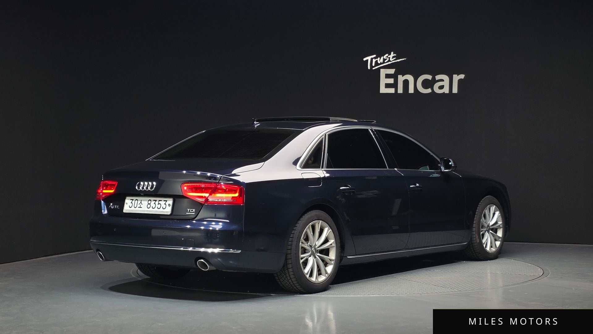Audi A8 2013 — миниатюра 2