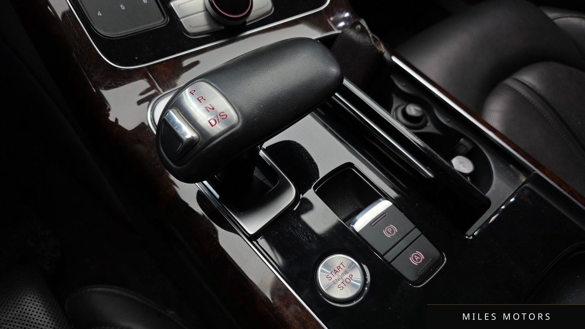 Audi A8 2013 — миниатюра 9