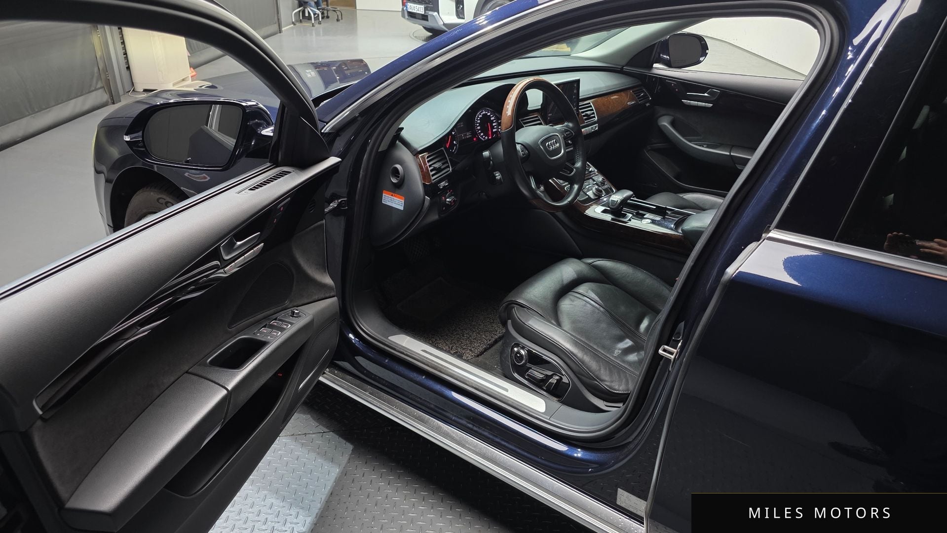 Audi A8 2013 — миниатюра 10
