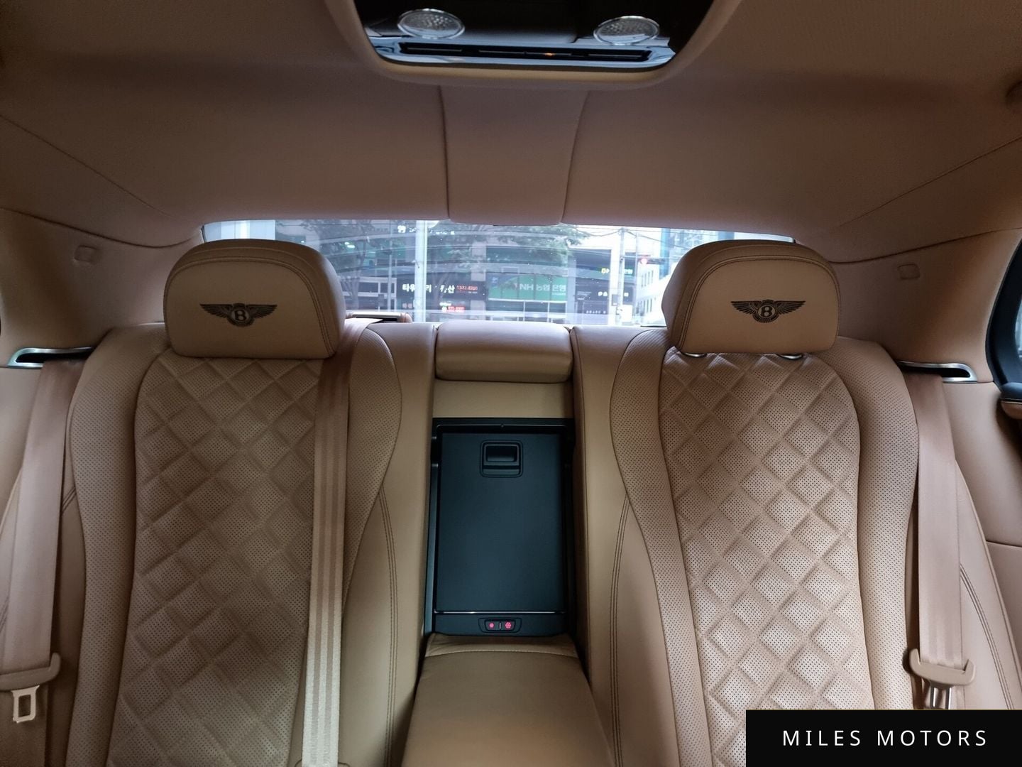 Bentley Flying Spur 2018 — миниатюра 5