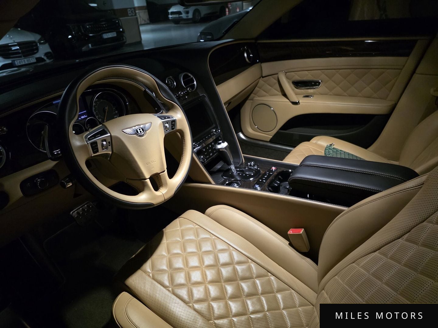 Bentley Flying Spur 2018 — миниатюра 9